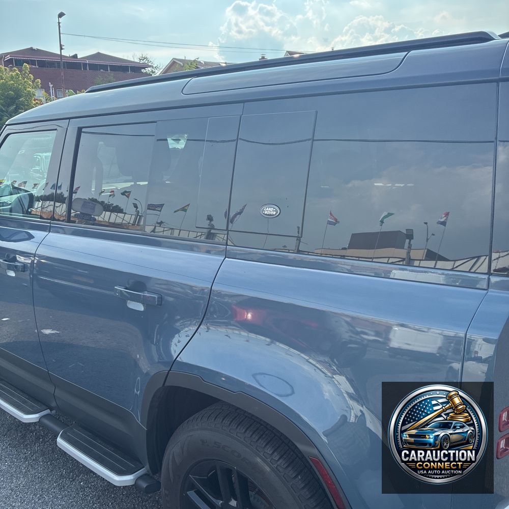 2023 Land Rover Defender 110 SE 4D SUV