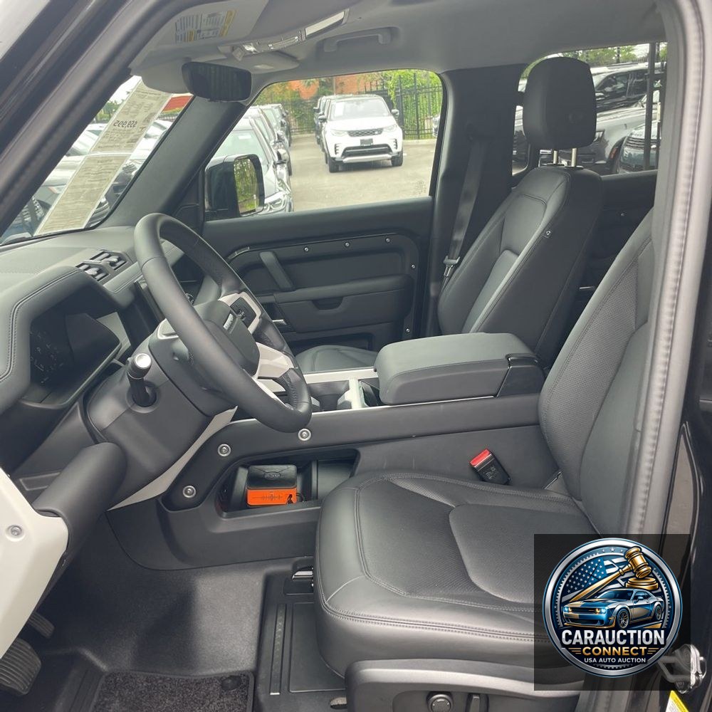 2025 Land Rover Defender 110 P300 S