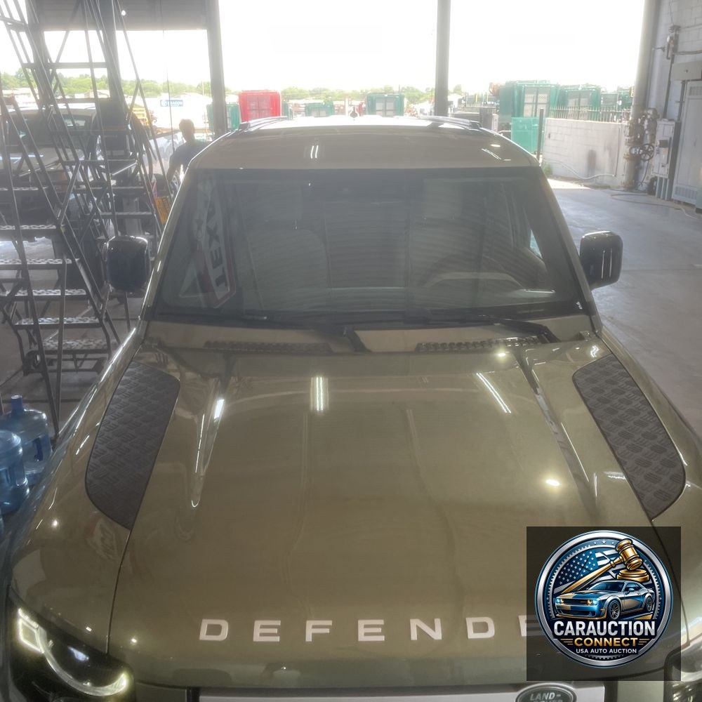 2024 Land Rover Defender 110 P300 S