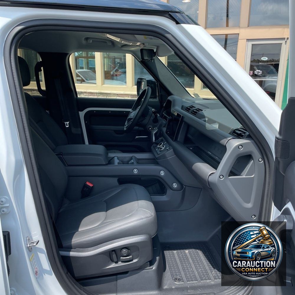2025 Land Rover Defender 110 P300 S