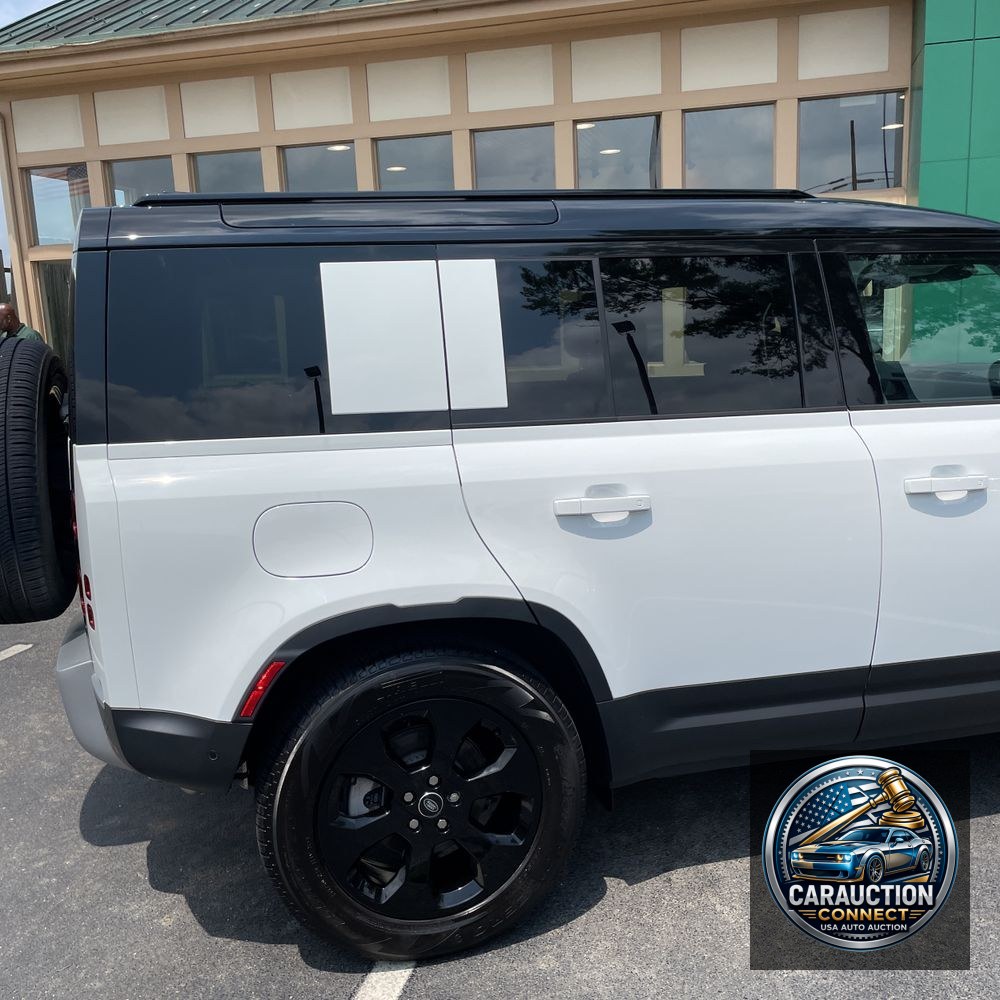 2025 Land Rover Defender 110 P300 S