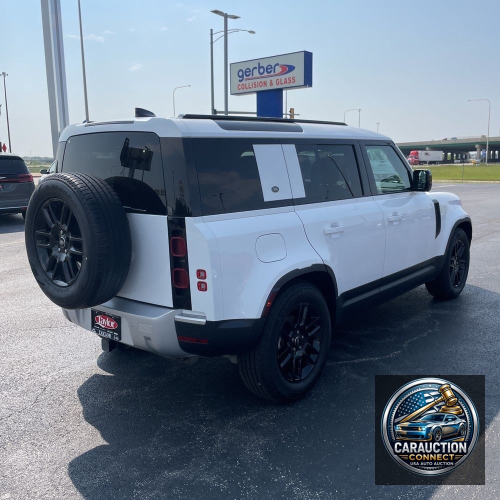 2024 Land Rover Defender 110 P300 S