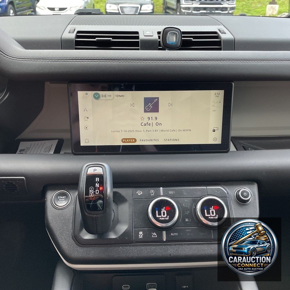 2024 Land Rover Defender 110 P300 S