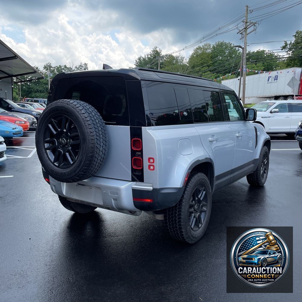 2024 Land Rover Defender 110 P300 S