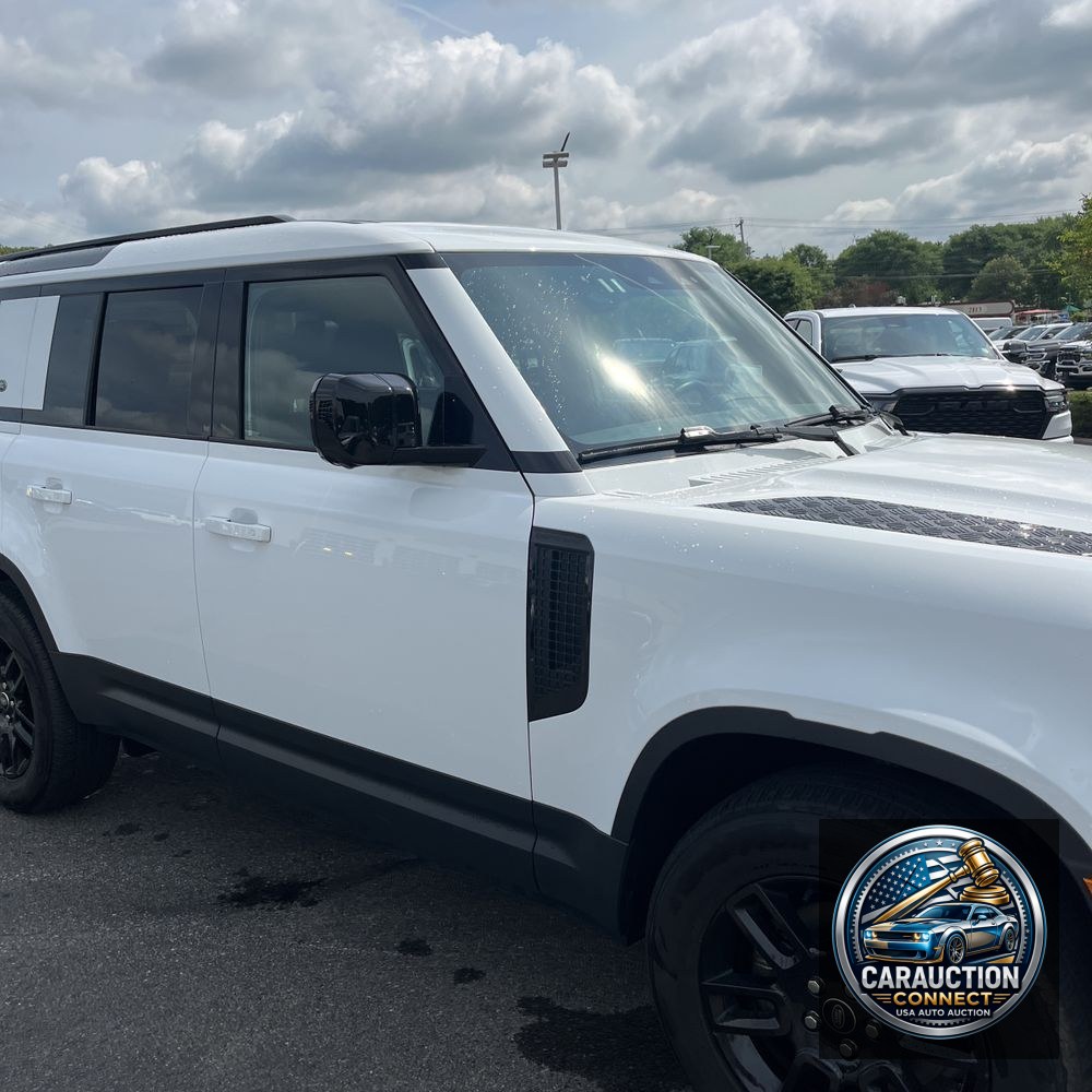 2024 Land Rover Defender 110 P300 S
