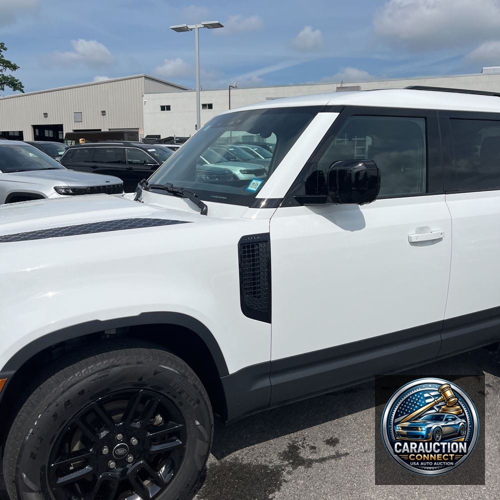 2024 Land Rover Defender 110 P300 S
