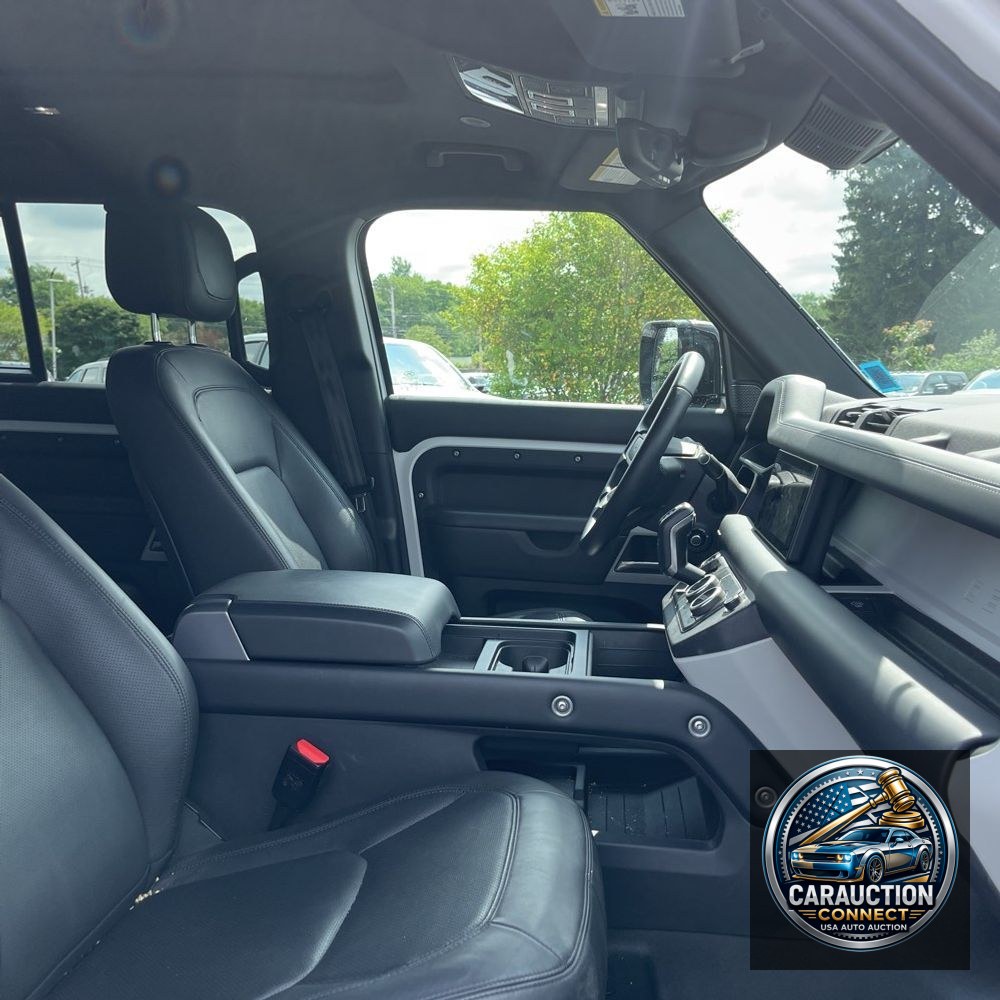 2024 Land Rover Defender 110 P300 S