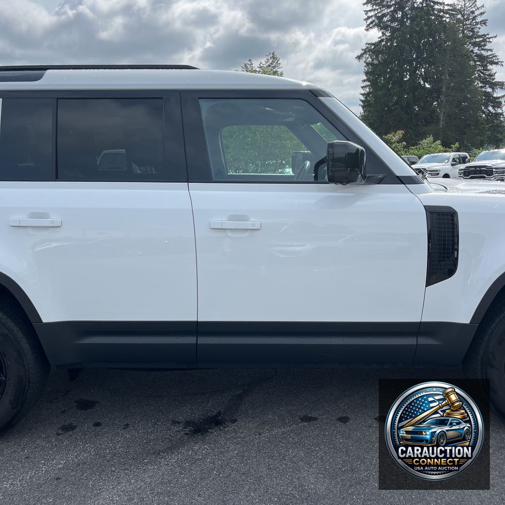 2024 Land Rover Defender 110 P300 S