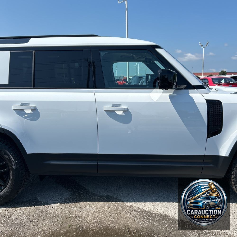 2025 Land Rover Defender 110 P300 S