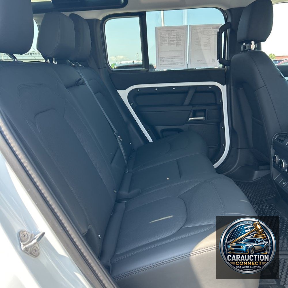 2025 Land Rover Defender 110 P300 S