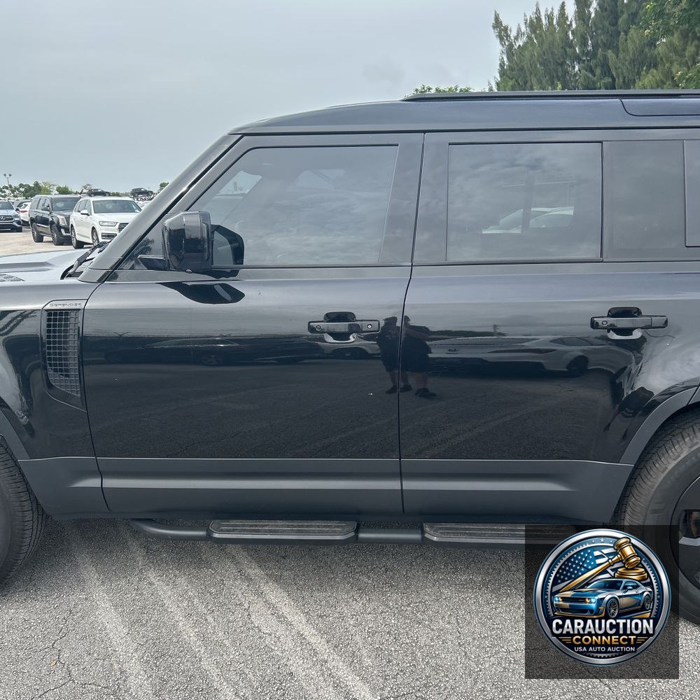 2022 Land Rover Defender 110 S