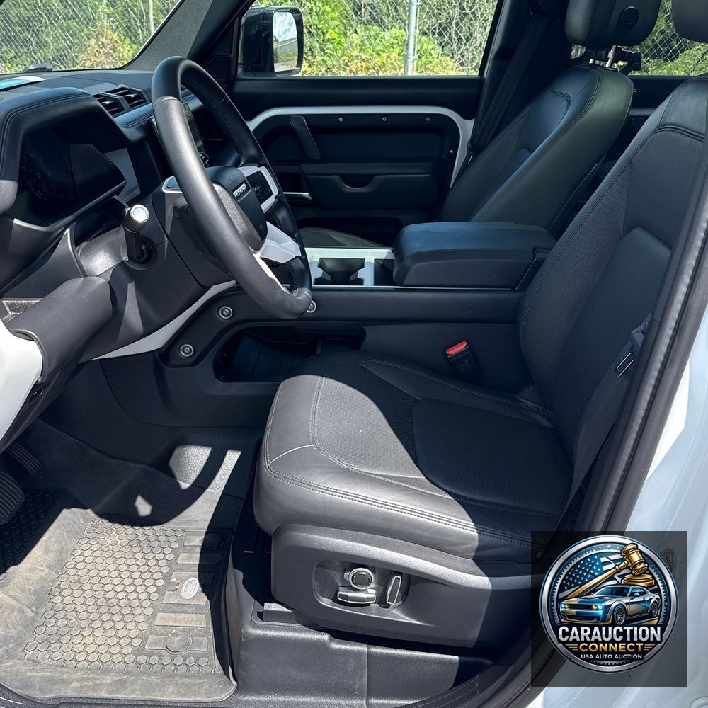 2025 Land Rover Defender 130 S P300