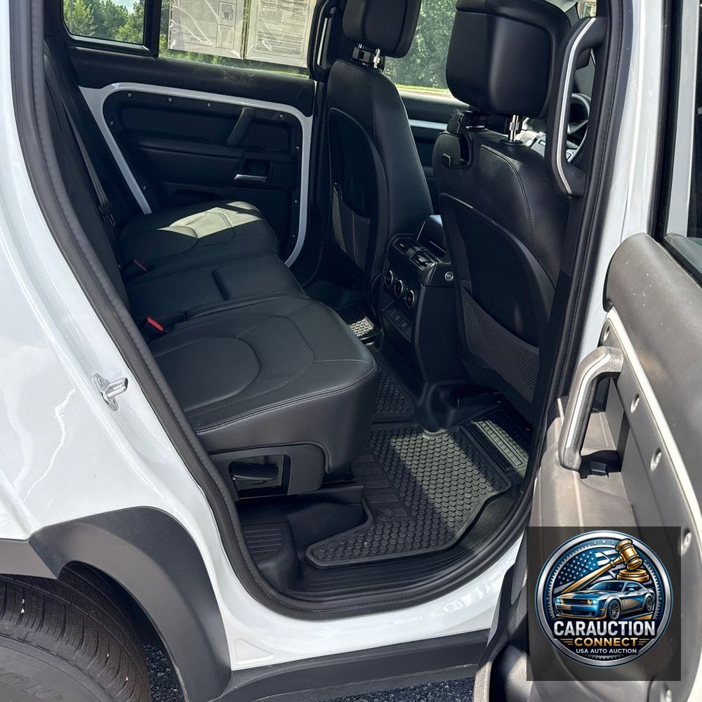 2025 Land Rover Defender 130 S P300