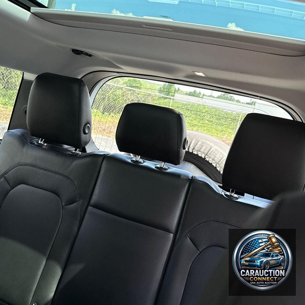 2025 Land Rover Defender 130 S P300