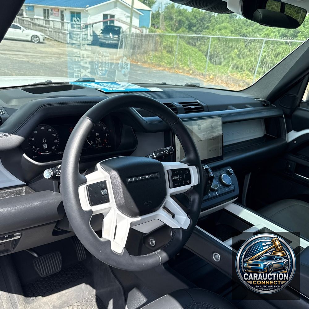 2025 Land Rover Defender 130 S P300