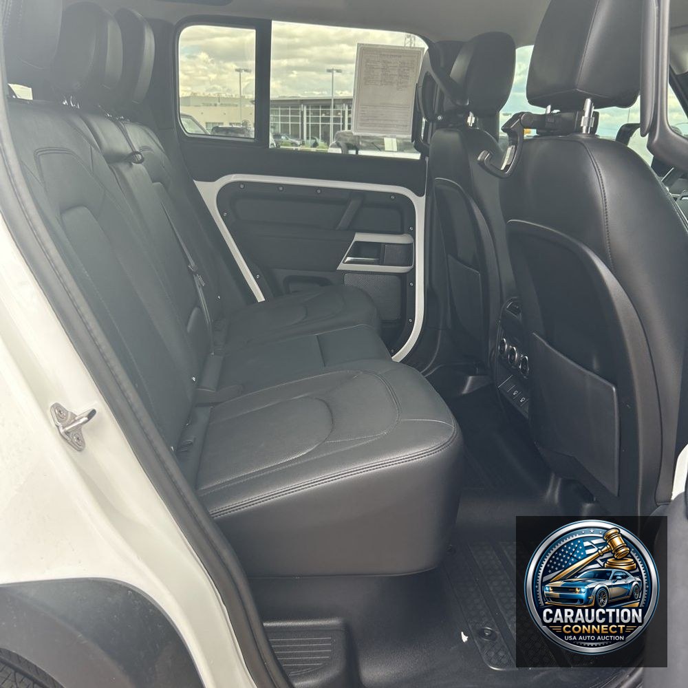 2023 Land Rover Defender 110 SE
