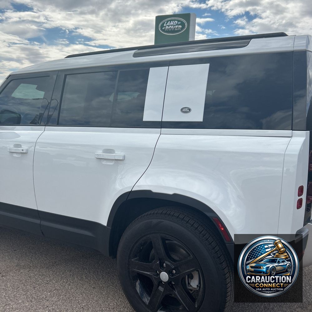 2023 Land Rover Defender 110 SE