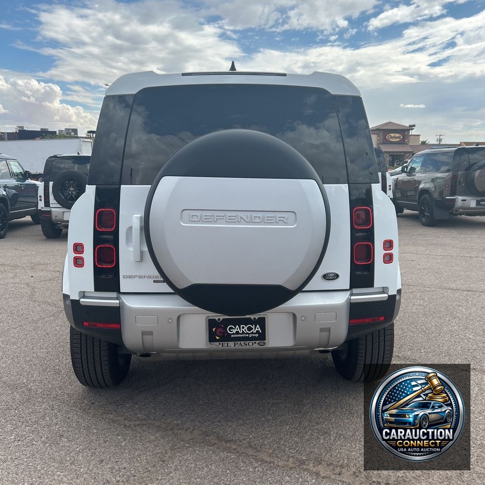 2023 Land Rover Defender 110 SE