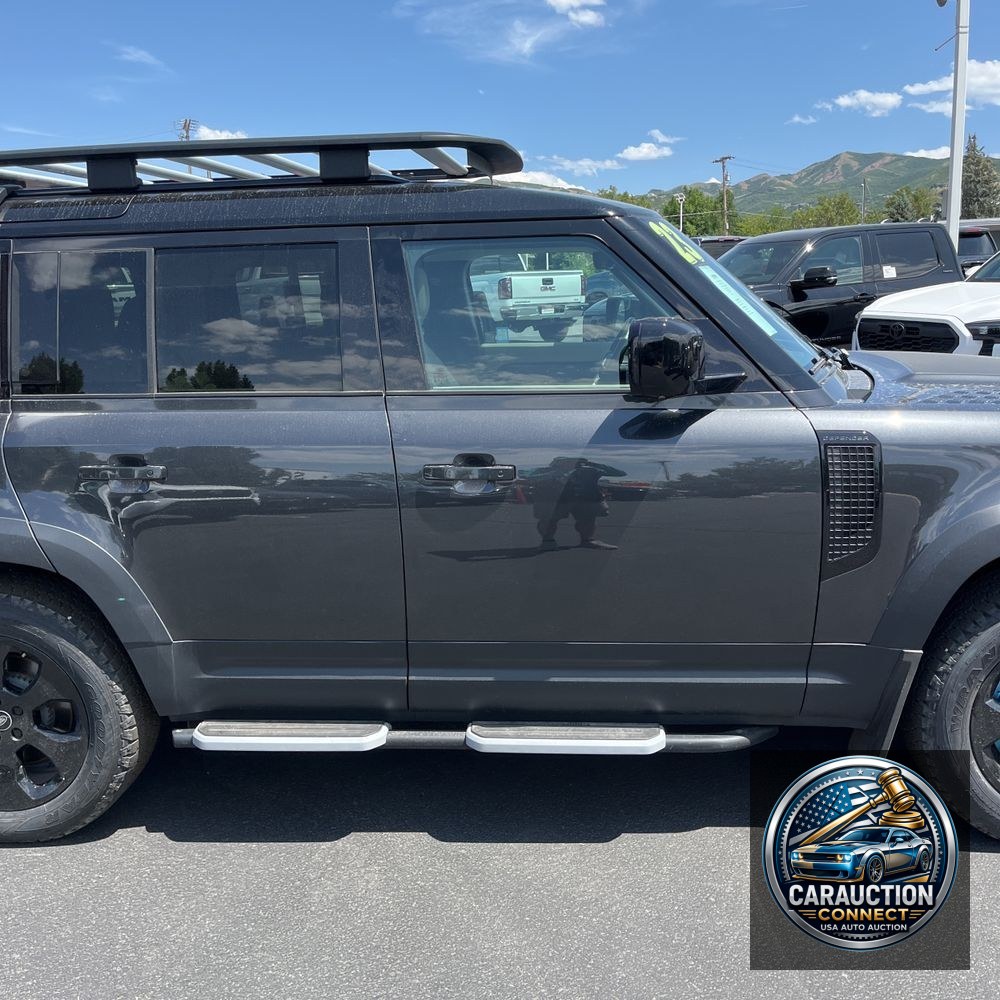 2023 Land Rover Defender 110 SE