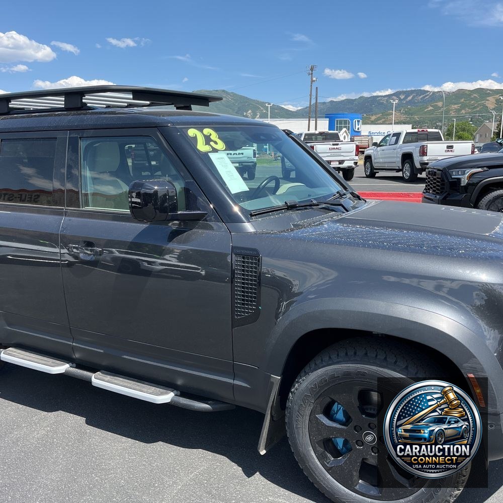 2023 Land Rover Defender 110 SE