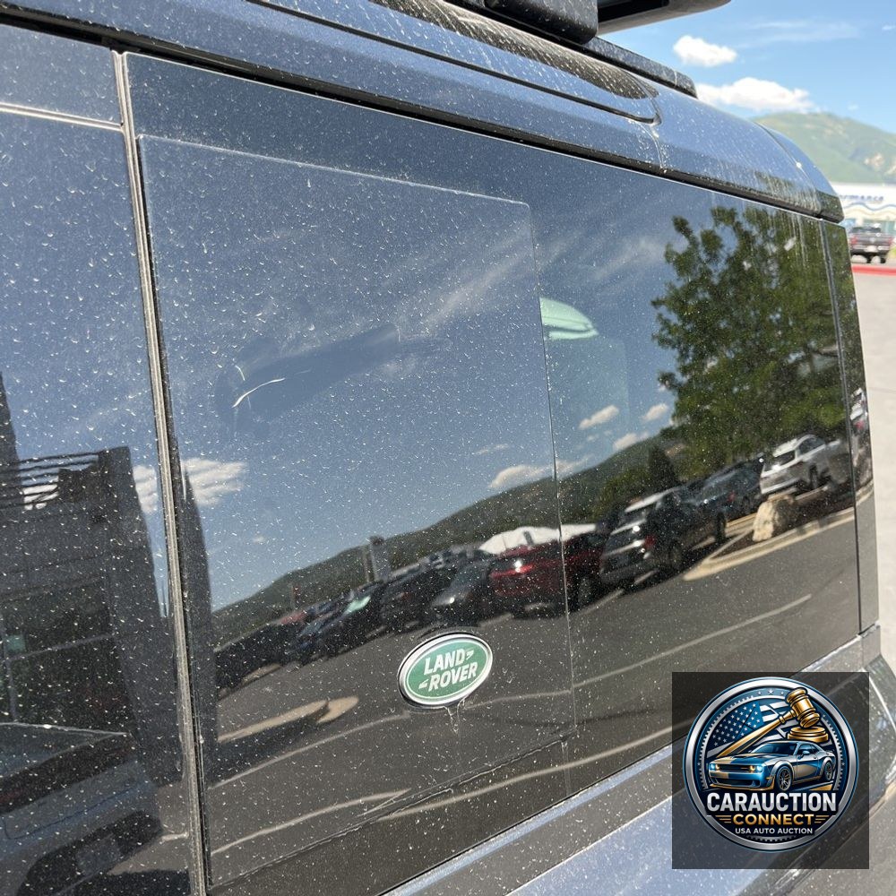 2023 Land Rover Defender 110 SE