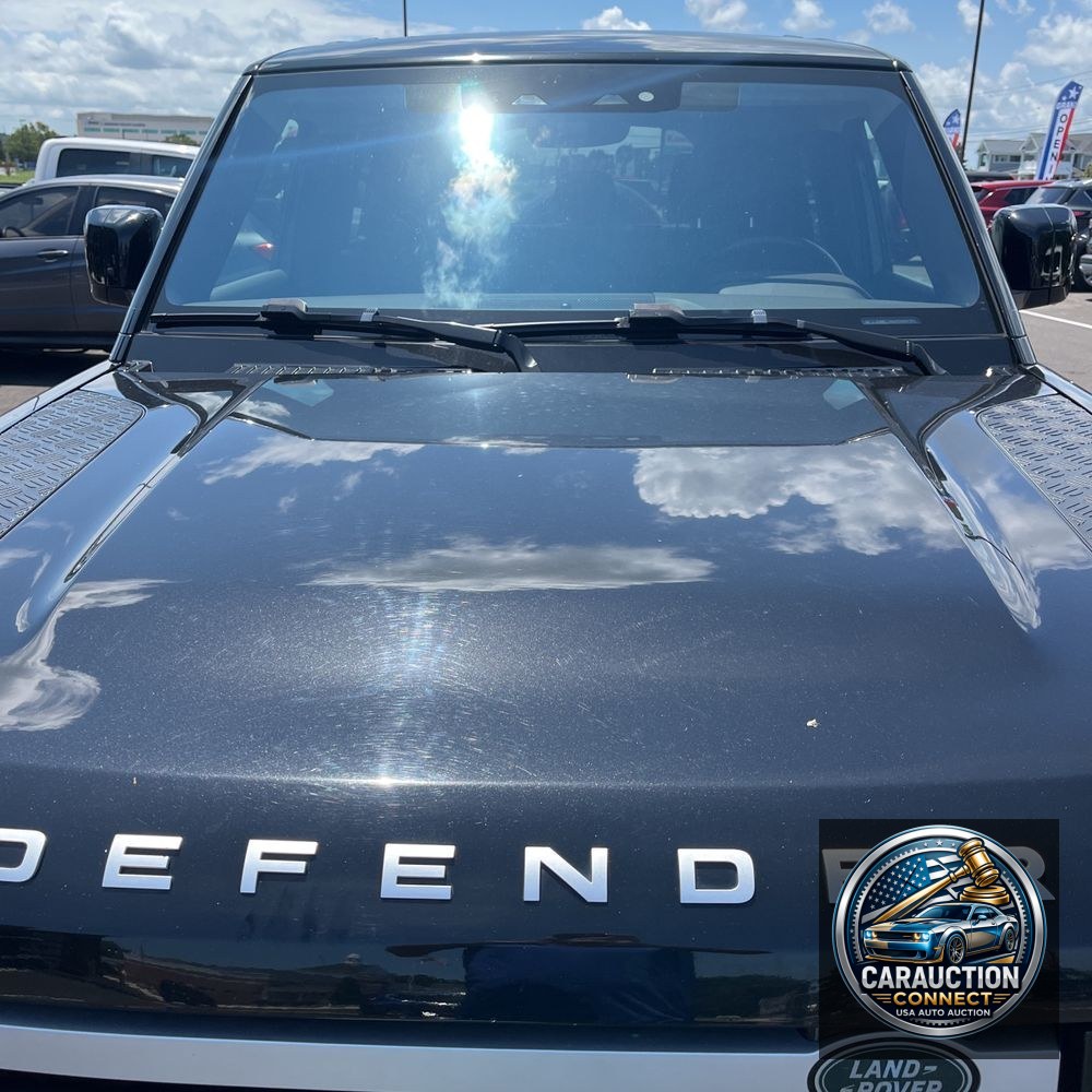 2022 Land Rover Defender 110 SE