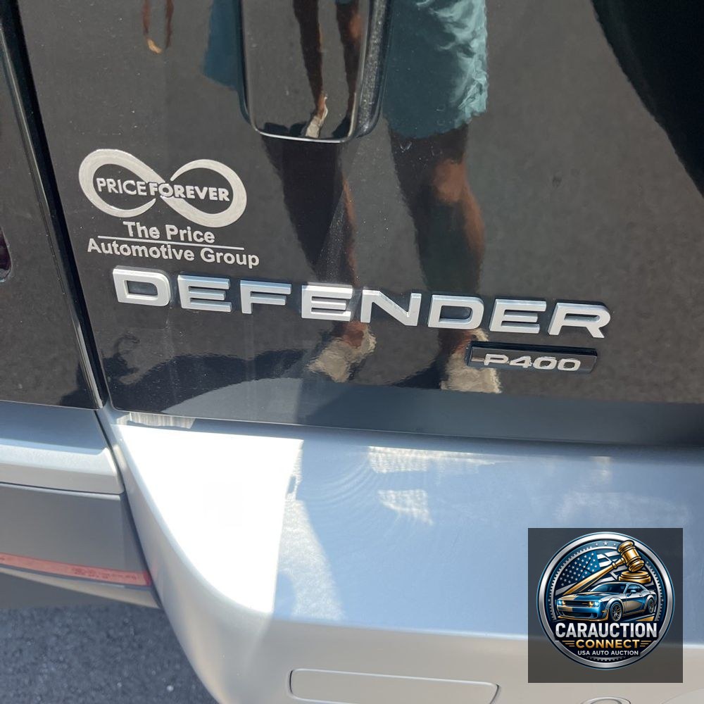 2022 Land Rover Defender 110 SE