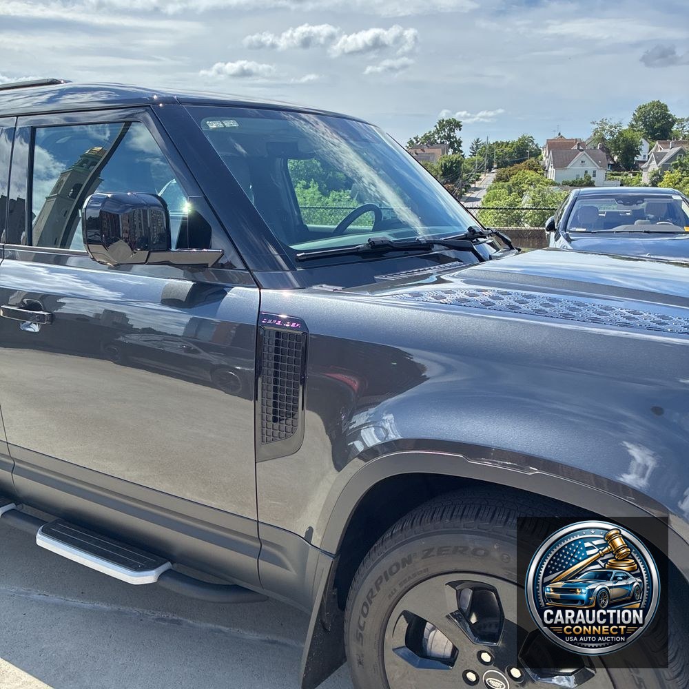 2023 Land Rover Defender 110 SE