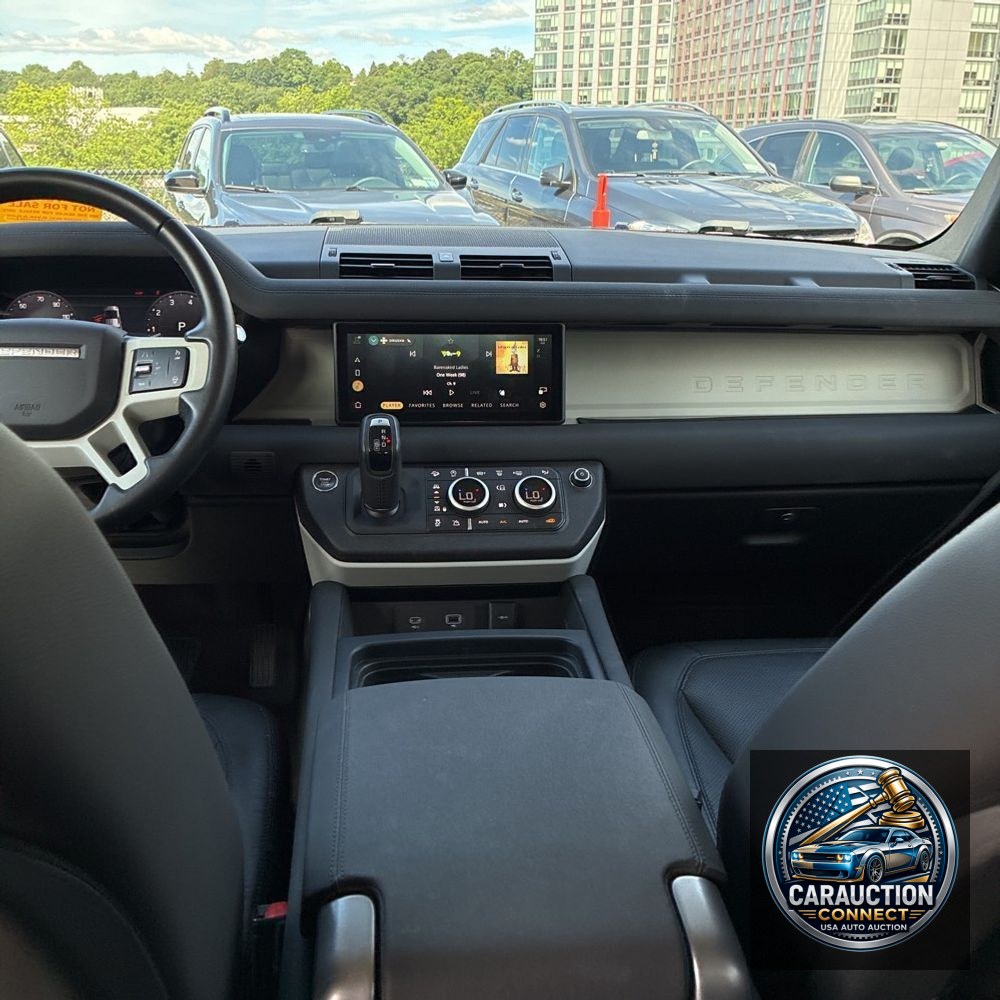 2023 Land Rover Defender 110 SE
