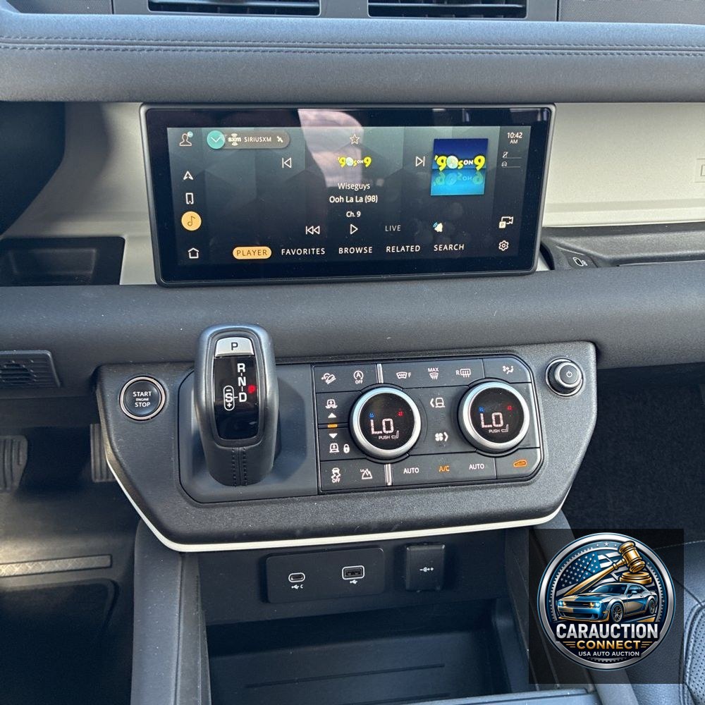 2023 Land Rover Defender 110 SE