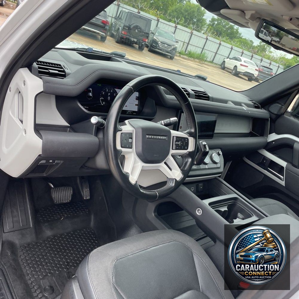 2021 Land Rover Defender 110 SE