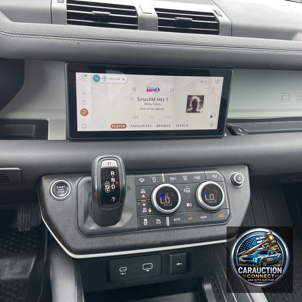 2021 Land Rover Defender 110 SE