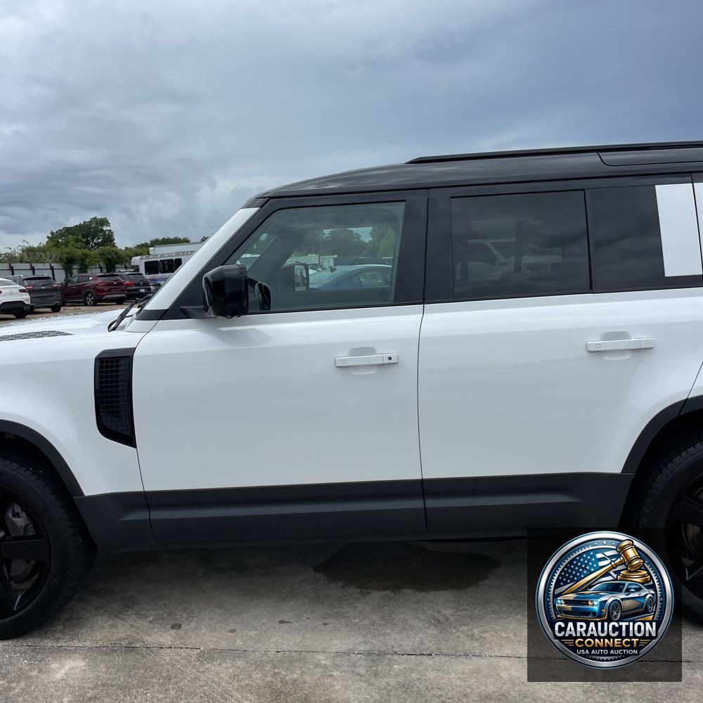 2021 Land Rover Defender 110 SE