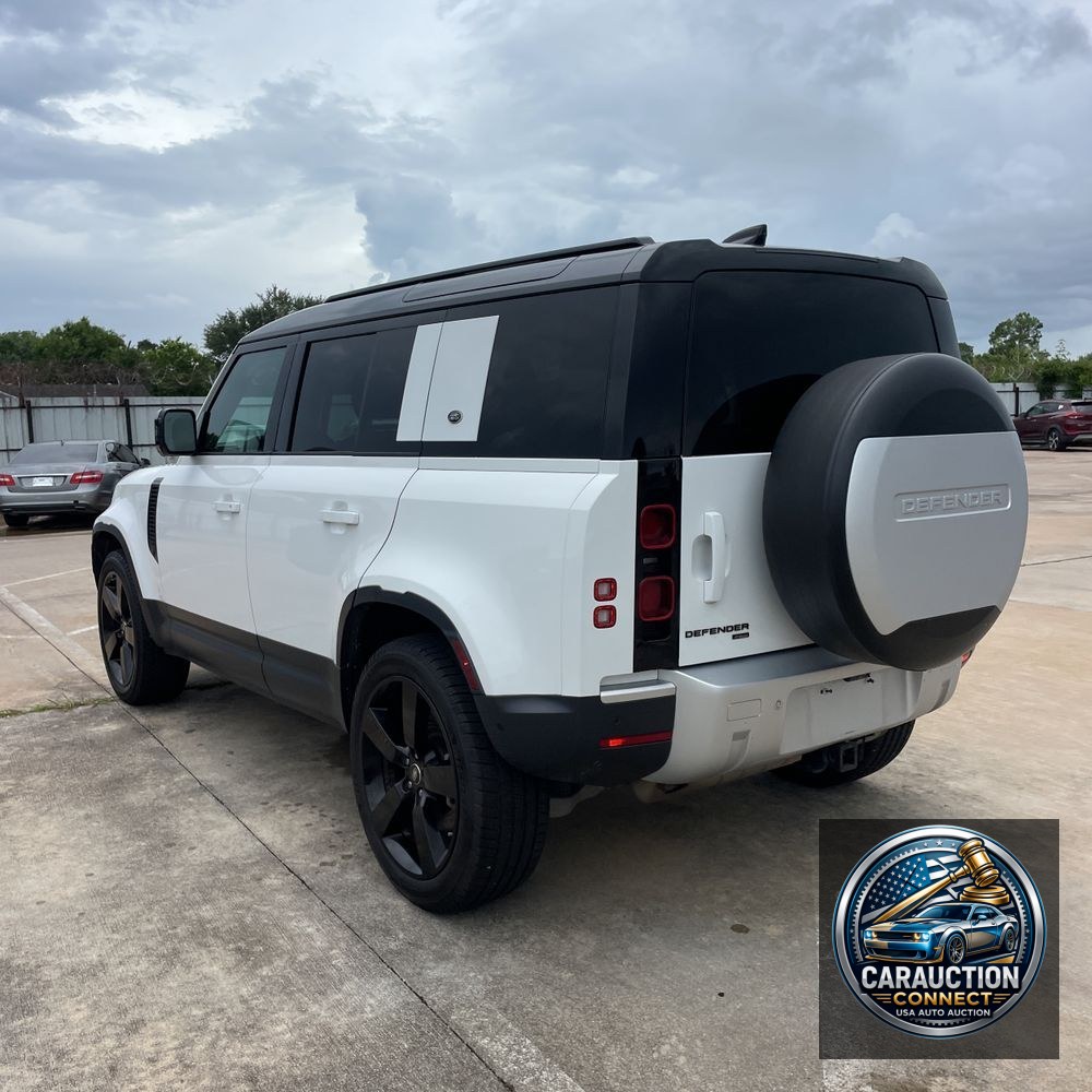 2021 Land Rover Defender 110 SE