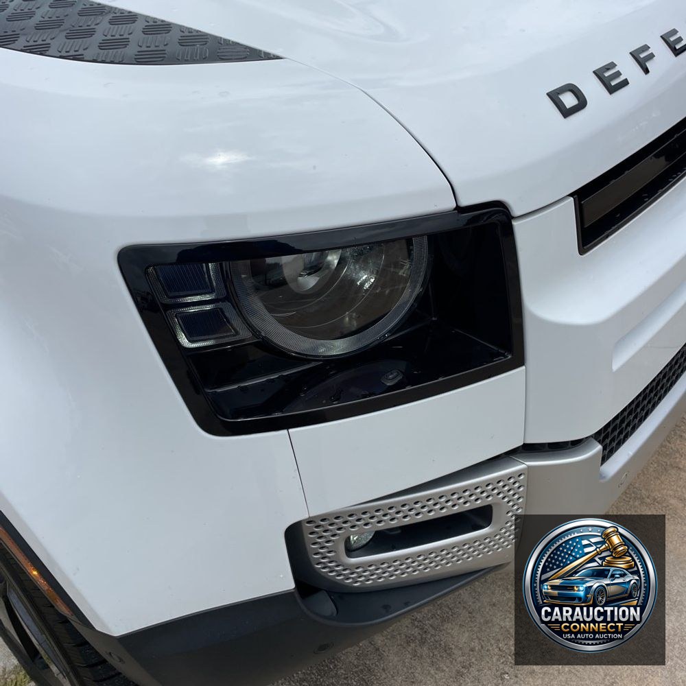 2021 Land Rover Defender 110 SE