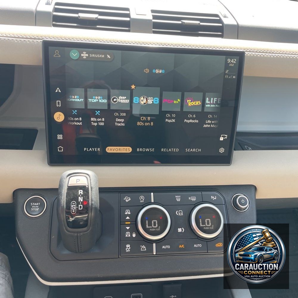2023 Land Rover Defender 130 SE