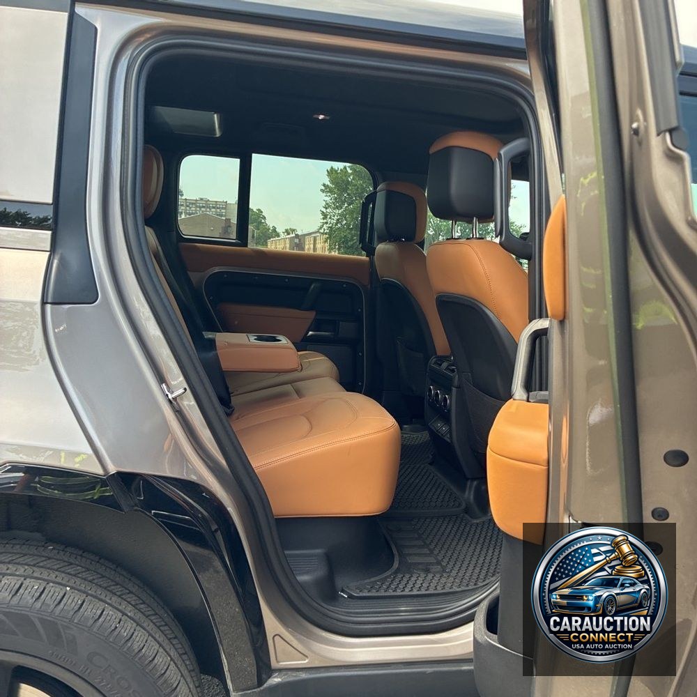 2023 Land Rover Defender 110 V8