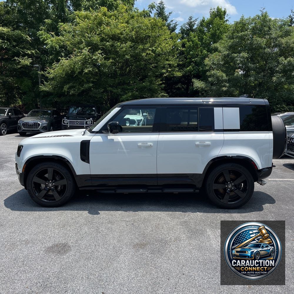 2025 Land Rover Defender 110 V8 P525
