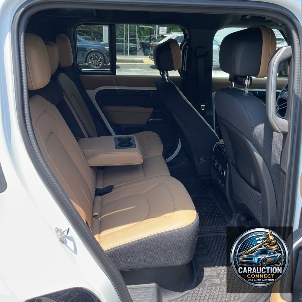 2025 Land Rover Defender 110 V8 P525