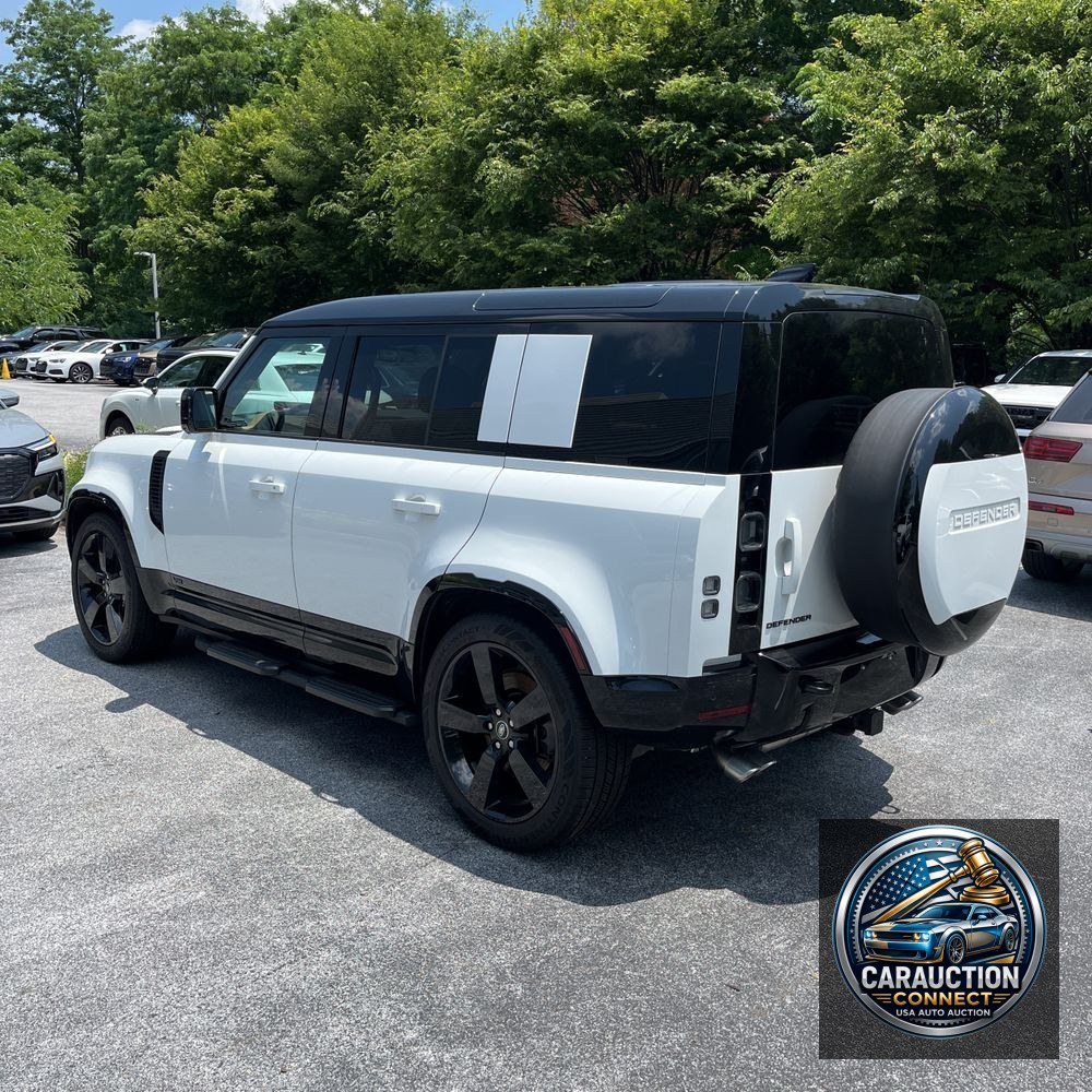 2025 Land Rover Defender 110 V8 P525