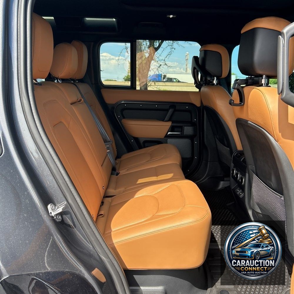 2023 Land Rover Defender 110 V8
