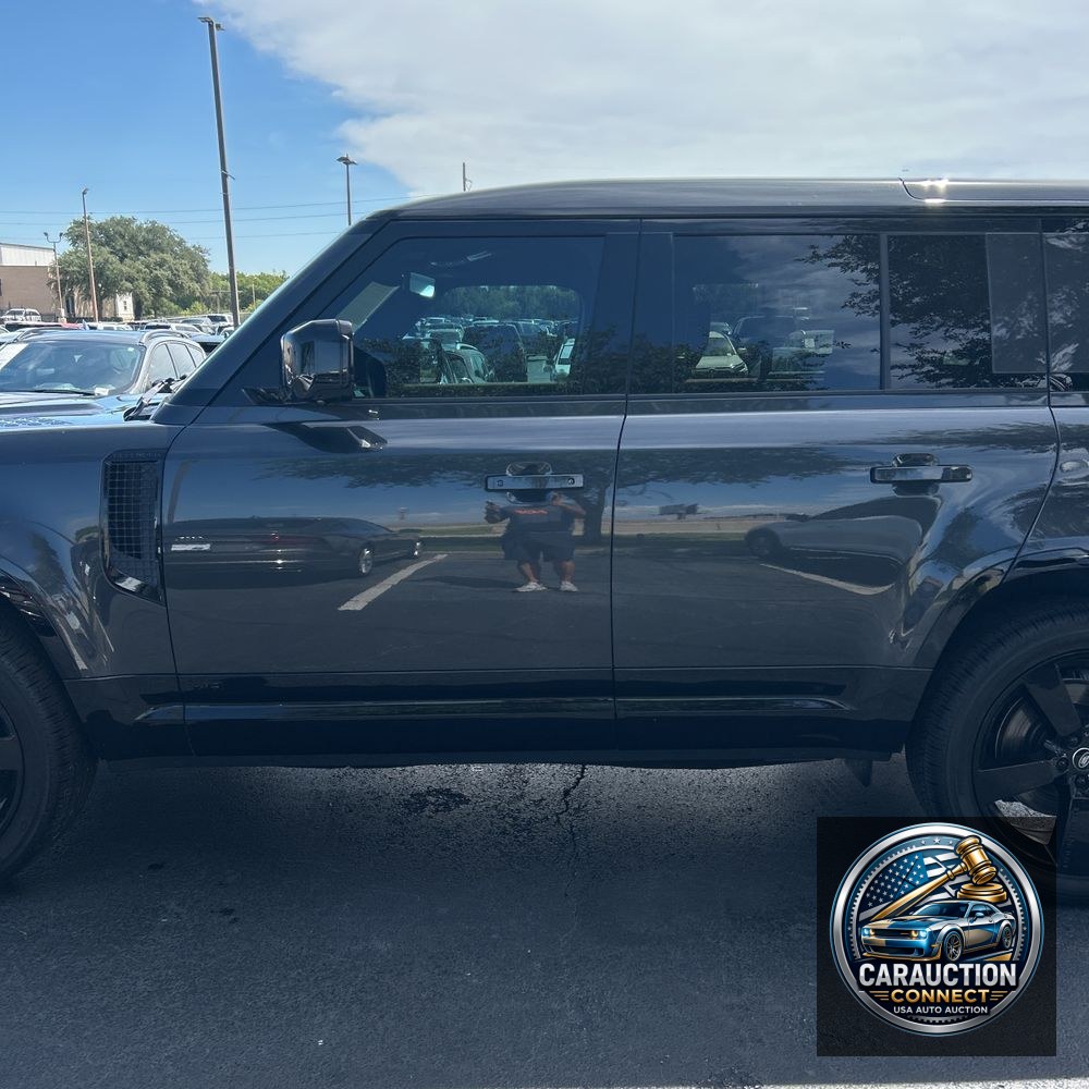 2023 Land Rover Defender 110 V8