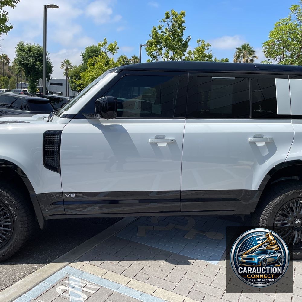 2023 Land Rover Defender 110 V8