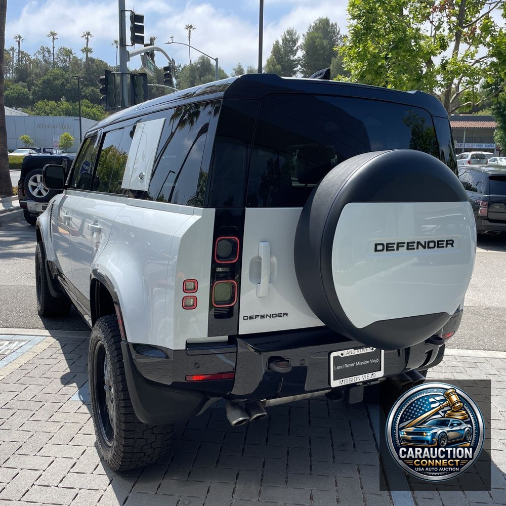 2023 Land Rover Defender 110 V8