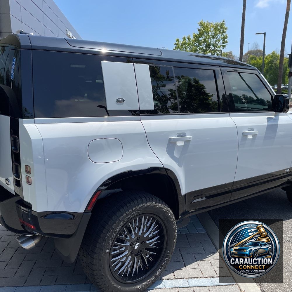 2023 Land Rover Defender 110 V8