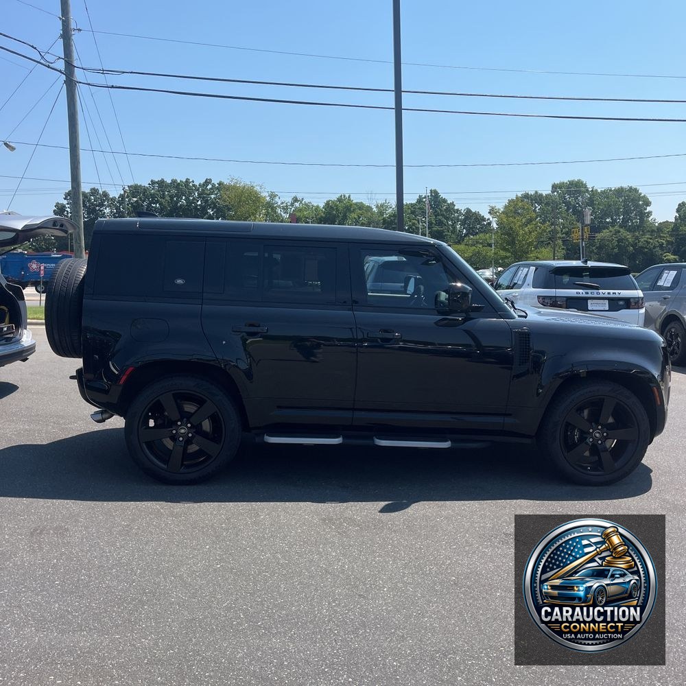 2023 Land Rover Defender 110 V8