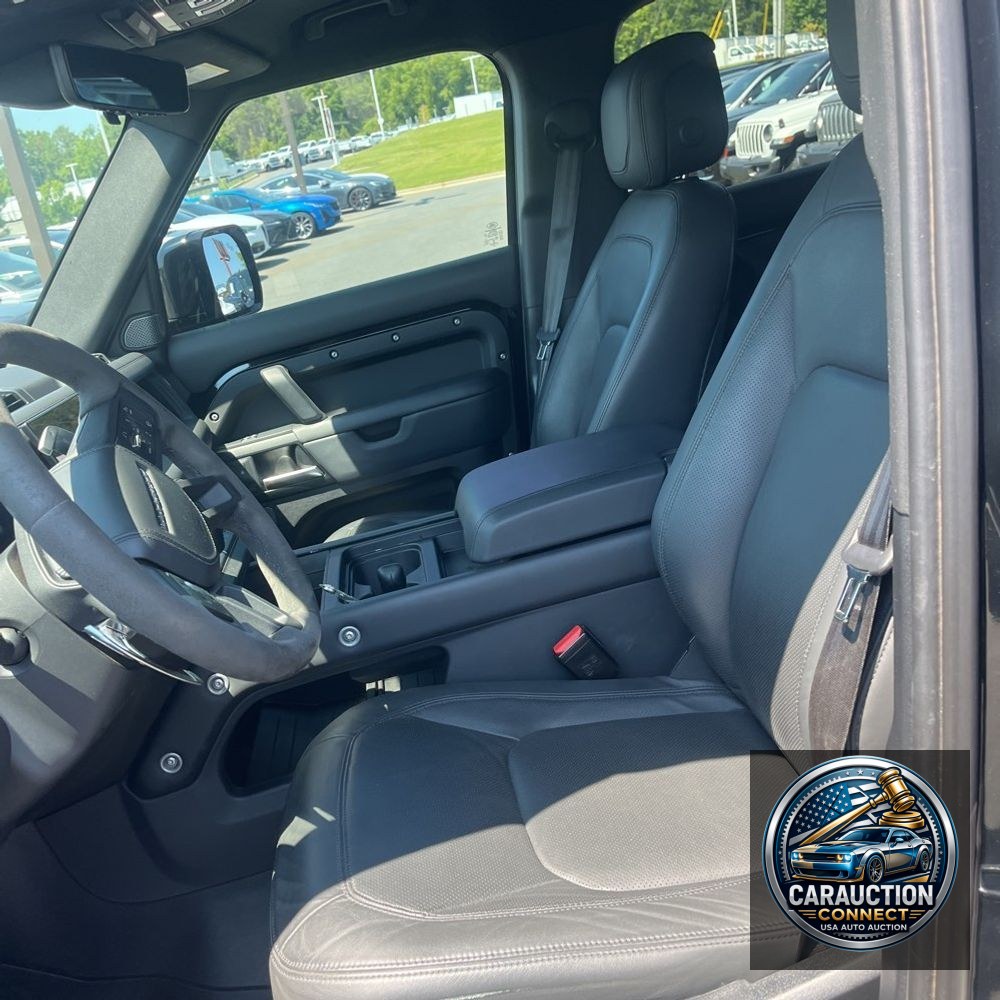 2023 Land Rover Defender 110 V8