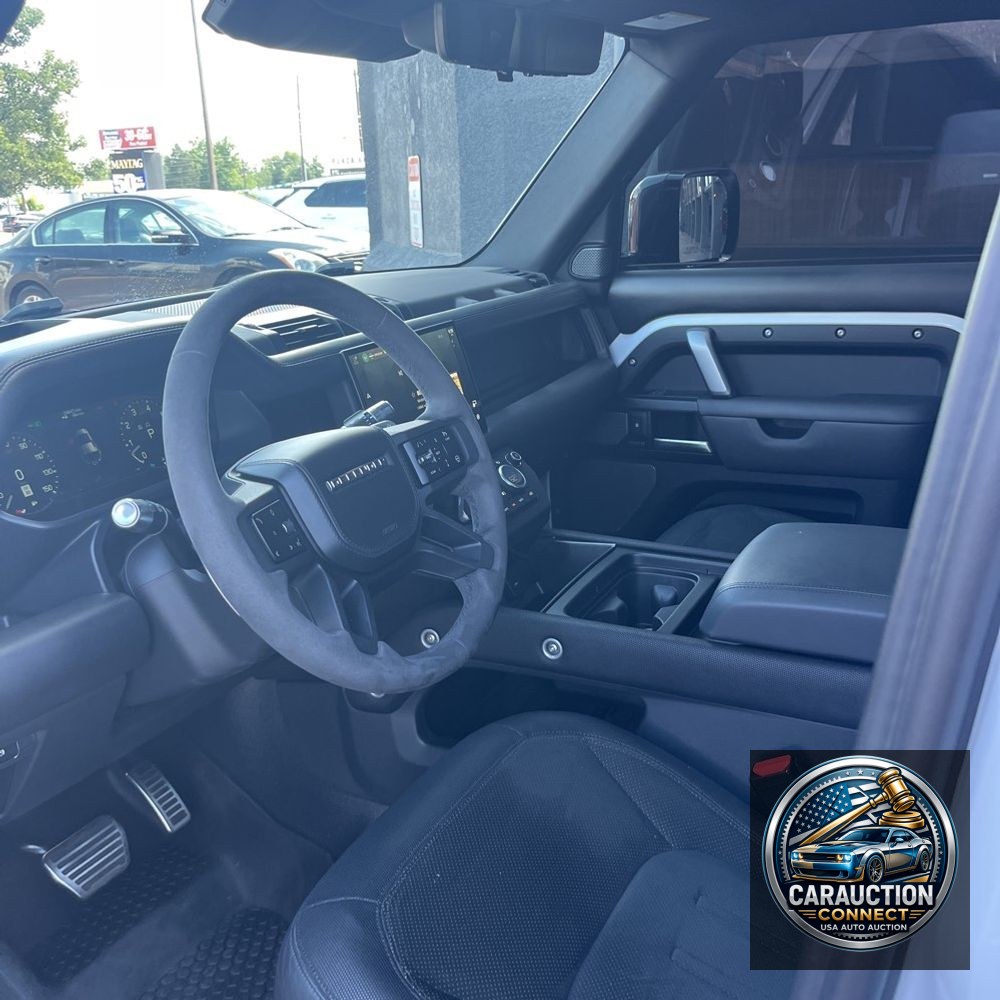 2022 Land Rover Defender 110 V8