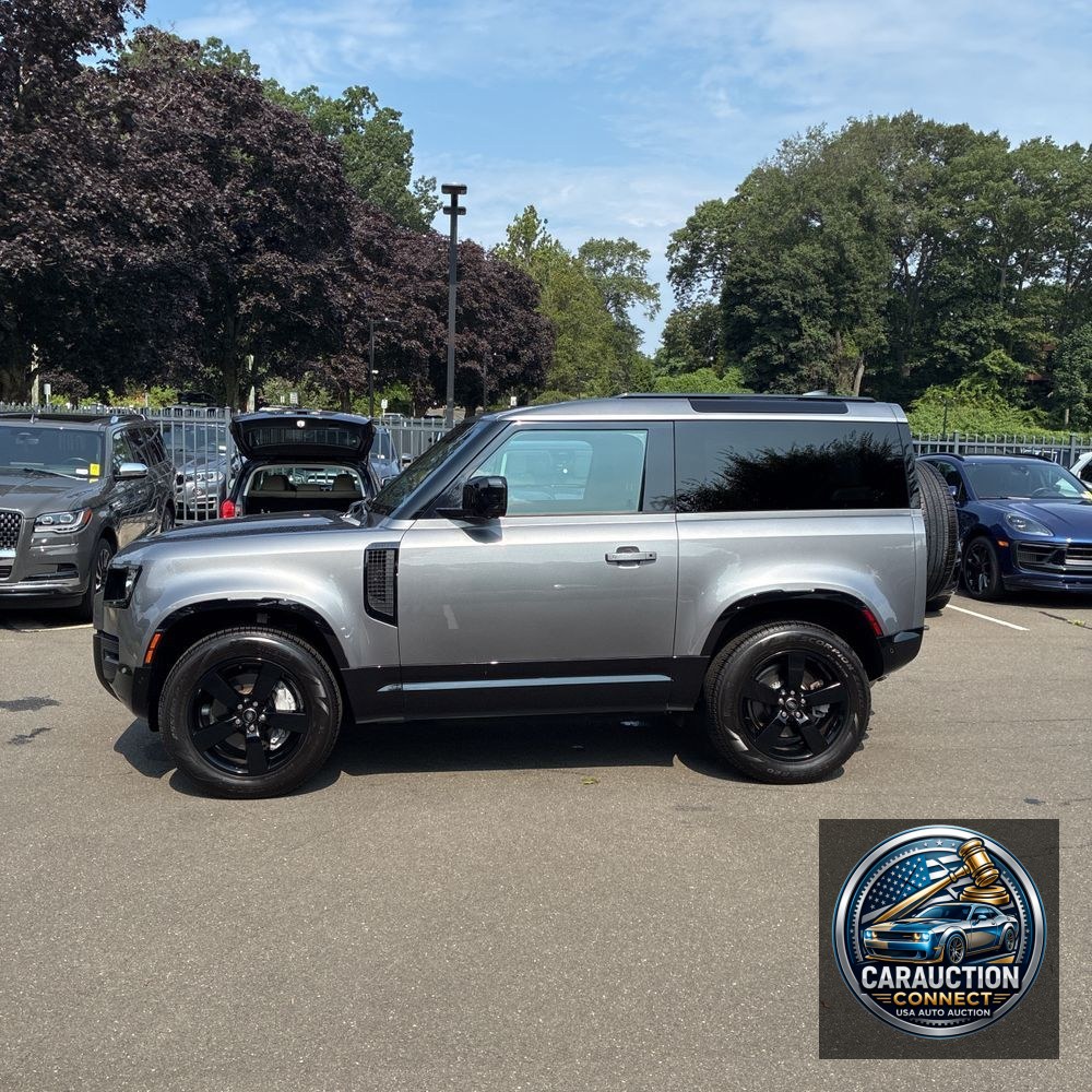 2022 Land Rover Defender 90 X-Dynamic S