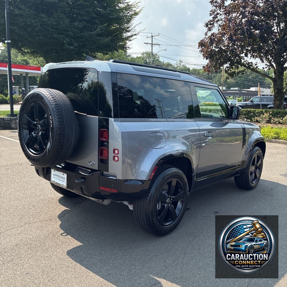 2022 Land Rover Defender 90 X-Dynamic S